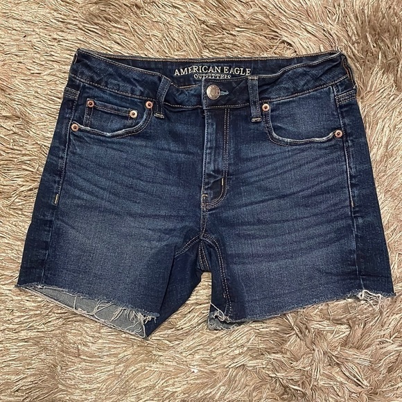 AMERICAN‎ Eagle Stretch Tomgirl Jeans - Picture 1 of 9